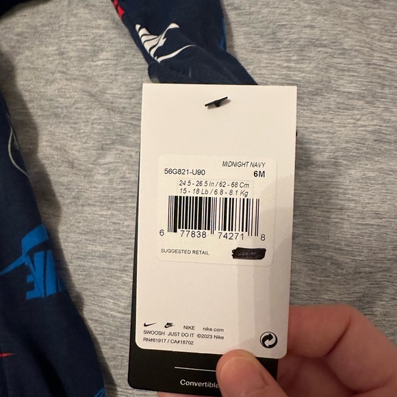 Nike zip up footed onesie. Size 6 months. NWT - Picture 4 of 4